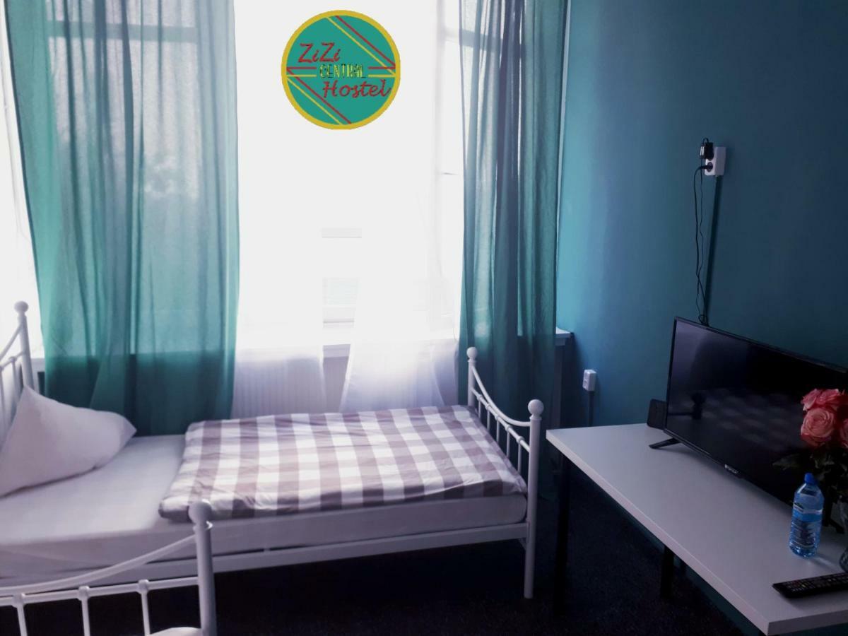 Zizi Central Hostel وارسو المظهر الخارجي الصورة