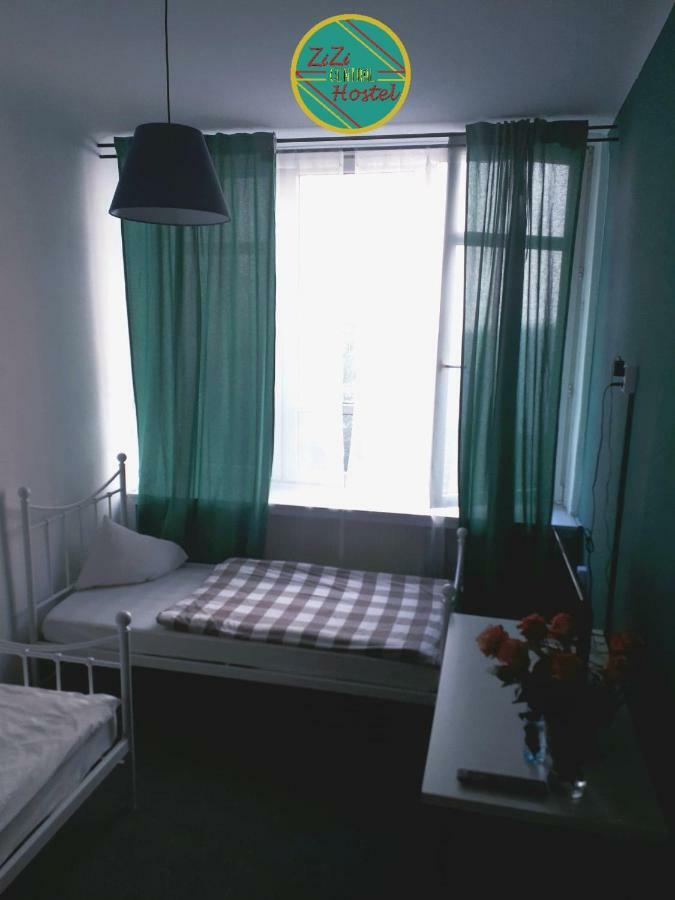 Zizi Central Hostel وارسو المظهر الخارجي الصورة